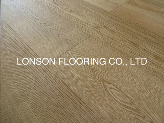 Quality Russian Oak engineered wood flooring, AB grade, slight brushed, natural color UV lacquer factory