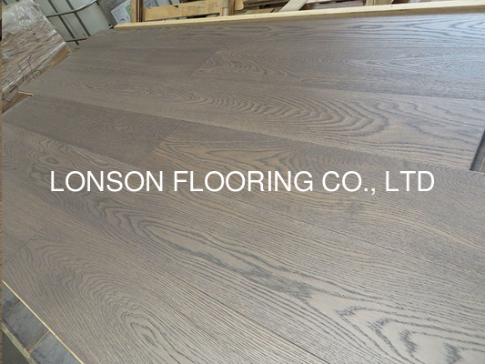 Quality popular grey stained Russian Oak Engineered Wood Flooring, color mountain view factory