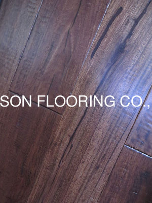Quality Spotted Gum Solid Timber Flooring with High JANKA Hardness and Rustic Surface in Stain Color factory