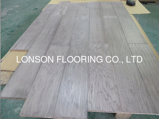 quality distressed hickory engineered wood flooring with gray stained factory