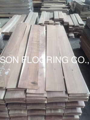 Quality American Walnut flooring veneers; Walnut top layer for flooring, black walnut lamellas for engineered floors factory