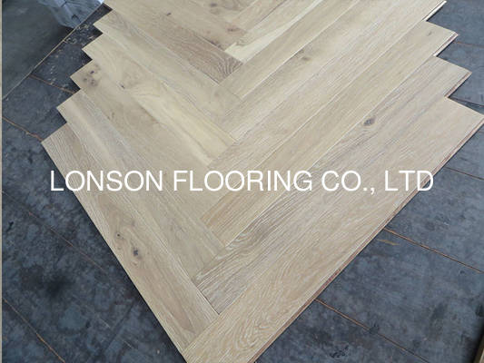quality unfinished  & prefinished Fishbone/herringbone French Oak Engineered wood flooring factory