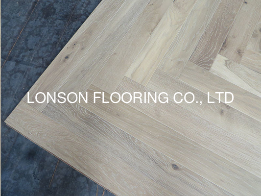 Quality unfinished  & prefinished Fishbone/herringbone French Oak Engineered wood flooring factory