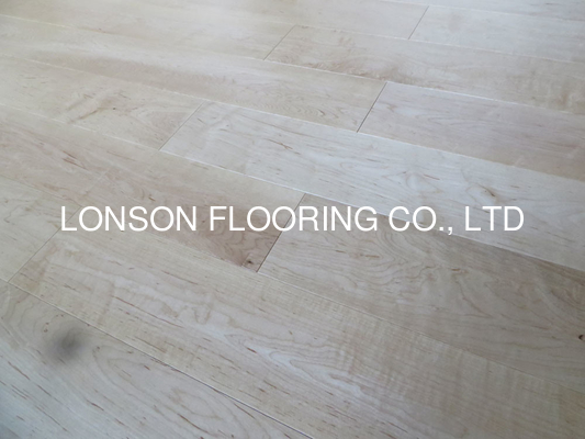 Quality premium grader natural color China Maple Engineered Wood Flooring factory