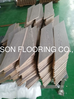 quality Chervon in Oak engineered wood flooring with different stains, Chervon oak floors factory