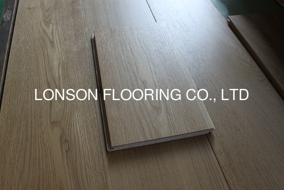 Quality Quality slight brushed White Oak wide plank flooring with natural lacquer factory