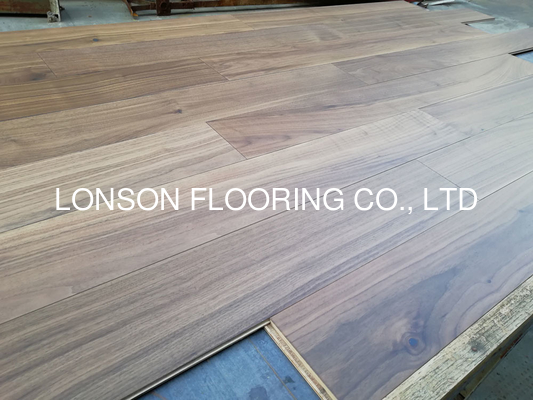Quality Selected Grade American Walnut Engineered Wood Flooring, Natural Colour factory