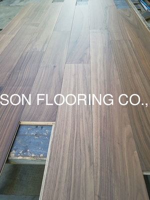 Quality Selected Grade American Walnut Engineered Wood Flooring, Natural Colour factory