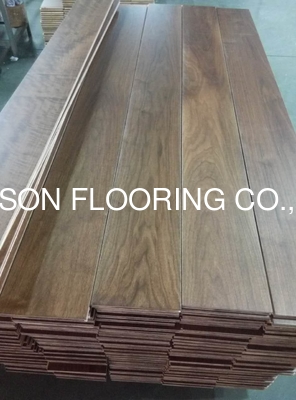 quality wide plank American Walnut Engineered wood flooring wIth classic ABC grade factory
