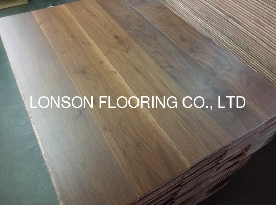 quality wide plank American Walnut Engineered wood flooring wIth classic ABC grade factory