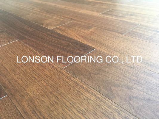 Quality 18mm American Walnut Engineered Wood Flooring with Stained Finish and 25 Years Residential Warranty factory