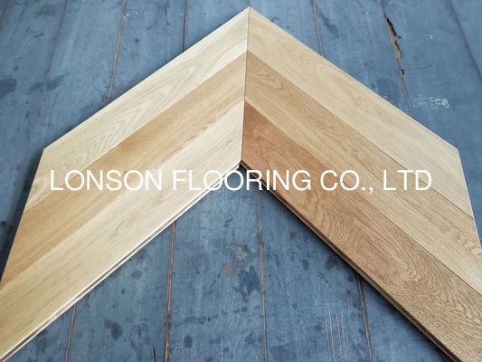 Quality AB Grade Engineered Oak Chevron Flooring Brushed And Natural Lacquered factory
