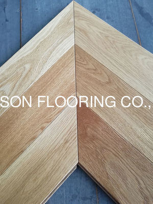 Quality AB Grade Engineered Oak Chevron Flooring Brushed And Natural Lacquered factory