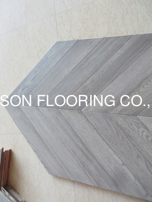 Quality Chevron Oak engineered wood flooring with modern grey stained factory