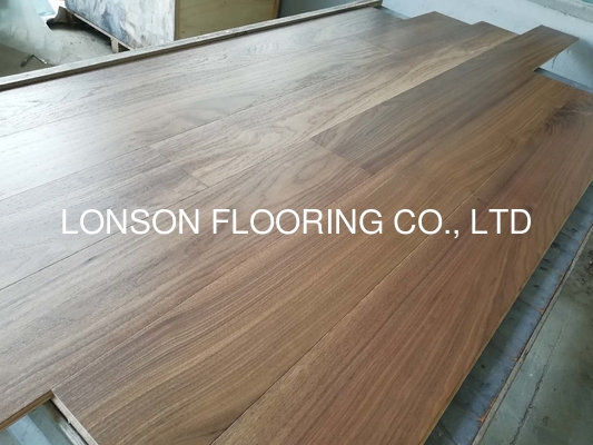 Quality brushed American Walnut wide plank engineered hardwood flooring, natural color factory
