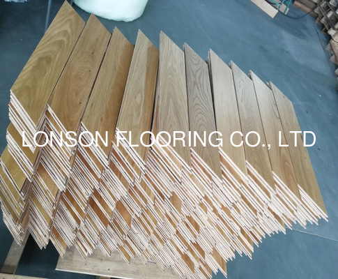 Quality selected grade Chervon in Oak engineered Parquet wood flooring in natural color factory
