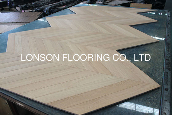 Quality Brushed Natural Oak Chevron Parquet Flooring 70mm Width 530x70x10mm factory