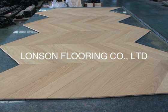 Quality Width 90mm Natural Oak Chevron Engineered Flooring 510x90x10/4MM, AB grade, Brushed, UV lacquer factory