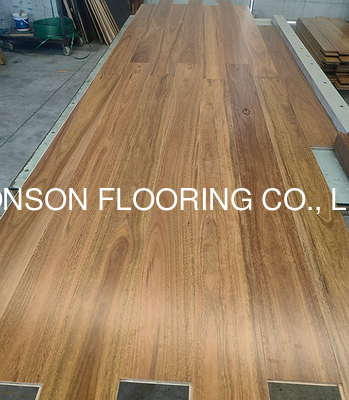 Quality Australian Spotted Gum Engineered Timber Flooring, Wide 136MM factory
