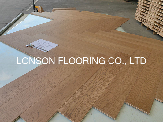 Quality Big Size Herringbone Oak Engineered Parquet Flooring, 910 X 150MM factory