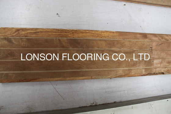 quality Pacific Spotted Gum solid Timber Flooring, smooth surface with natural color factory