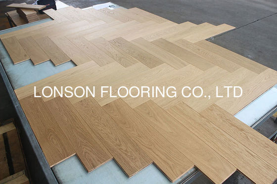 Quality White Oak Herringbone Engineered Wood Flooring 700x150x11MM factory