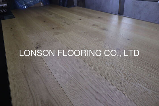 Quality 3 Layers C/D Grade Oak Engineered Wood Flooring in Natural Color with 220 X 15/4MM Dimensions factory