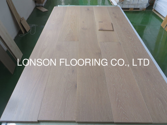 quality smoked and burshed European Oak engineered wood flooring with width 240MM factory
