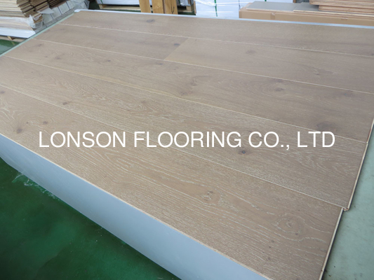 quality smoked and burshed European Oak engineered wood flooring with width 240MM factory