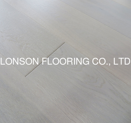 Quality slight brushed white stained Russian Oak engineered hardwood flooring factory