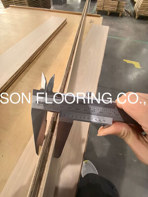 Quality Ash Engineered Wood Flooring with 3mm Oak Veneers in 1900 x 190 x 15MM Size and 25 Years Residential Warranty factory