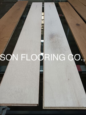 Quality European Oak Multi-Layers Engineered Hardwood Flooring in Honey Color with 25 Years Warranty factory