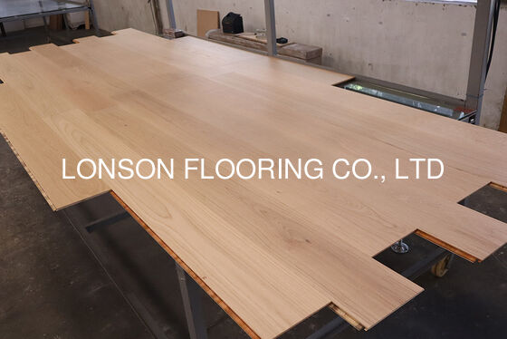 Quality European Oak Engineered Wood Flooring 1900x190mm 14/3MM AB Grade with Medium Brushed UV Lacquer Surface factory