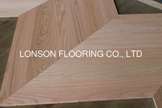 Quality AB Grade Engineered Red Oak Chevron Flooring with Brushed Surface and Natural Lacquered Finish factory