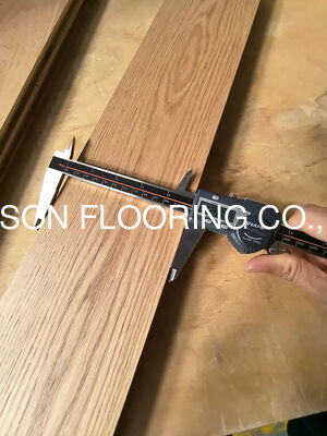 Quality AB Grade Engineered Red Oak Chevron Flooring with Brushed Surface and Natural Lacquered Finish factory