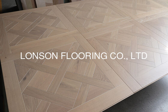 Quality Versailles Panels Flooring Engineered Oak Panels with Saw Cut Veneers and Customizable Matt Finish for Interior Flooring factory