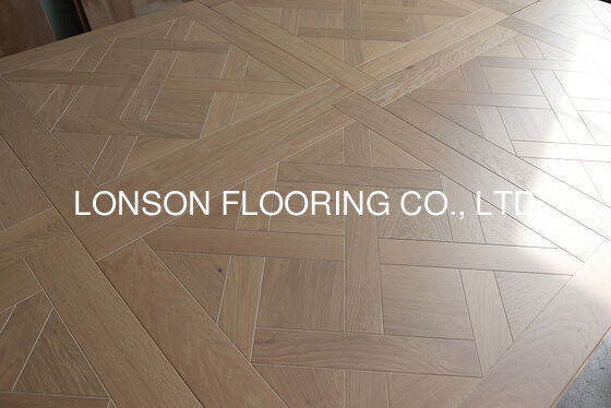 Quality Versailles Panels Flooring Engineered Oak Panels with Saw Cut Veneers and Customizable Matt Finish for Interior Flooring factory