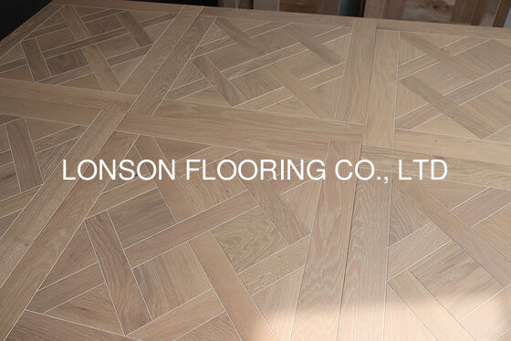 Quality Versailles Panels Flooring Engineered Oak Panels with Saw Cut Veneers and Customizable Matt Finish for Interior Flooring factory