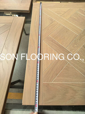 Quality Versailles Panels Flooring Engineered Oak Panels with Saw Cut Veneers and Customizable Matt Finish for Interior Flooring factory
