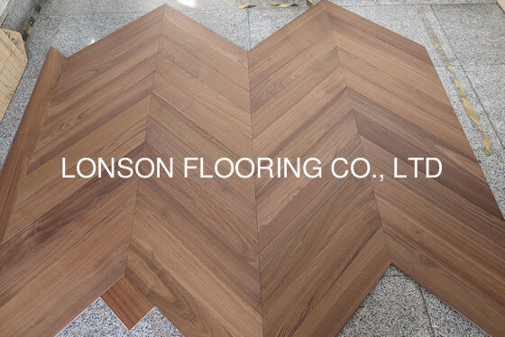 Quality Natural Vanished Chevron Parquet Flooring Engineered Walnut Oak Veneers Tongue Groove Matt Finish Durable Surface factory