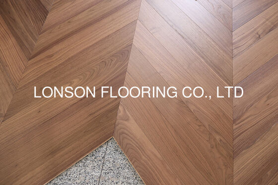 Quality Natural Vanished Chevron Parquet Flooring Engineered Walnut Oak Veneers Tongue Groove Matt Finish Durable Surface factory