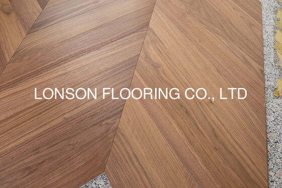 Quality Natural Vanished Chevron Parquet Flooring Engineered Walnut Oak Veneers Tongue Groove Matt Finish Durable Surface factory