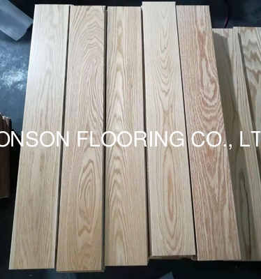 quality American Red Oak engineered hardwood flooring, natural lacquered with semi-gloss factory