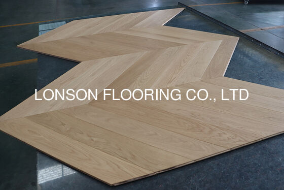 Quality Prime Grade Euro Oak Chevron Engineered Wood Floor Chevron Pattern Parquet factory