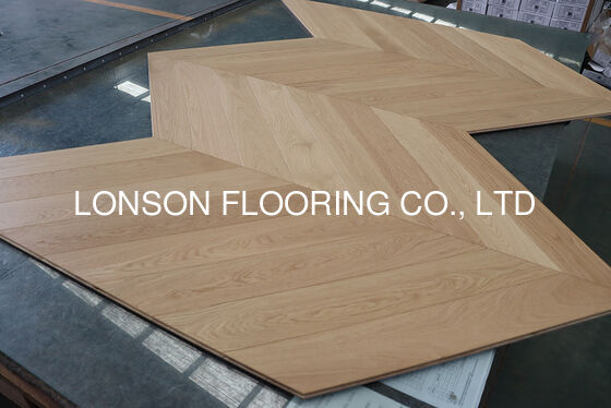 Quality Prime Grade Euro Oak Chevron Engineered Wood Floor Chevron Pattern Parquet factory