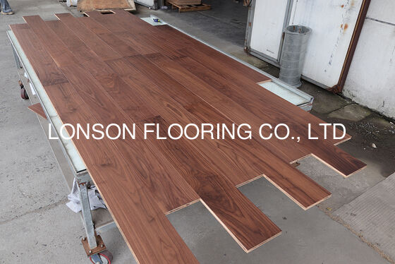 Quality Handscraped, Brushed American Walnut Multi-layers Engineered Wood Flooring factory