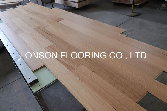 Quality Tasmanian Oak Engineered Timber Flooring, Matt Finishing, Square Edge factory