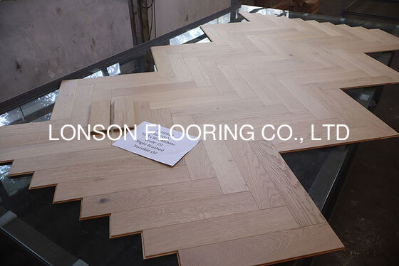 Quality Semi-solid Oak Herringbone Engineered Wood Flooring, 450 x 90 x 10/3MM factory
