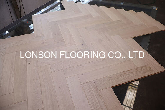 Quality Semi-solid Oak Herringbone Engineered Wood Flooring, 450 x 90 x 10/3MM factory