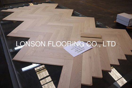 Quality Semi-solid Oak Herringbone Engineered Wood Flooring, 450 x 90 x 10/3MM factory